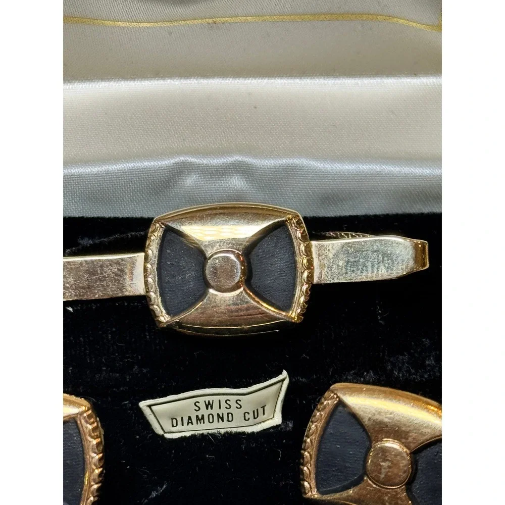 Vintage SWANK Men's Cuff Links & Tie Clip In Original‎ Box Gold tone & Black
